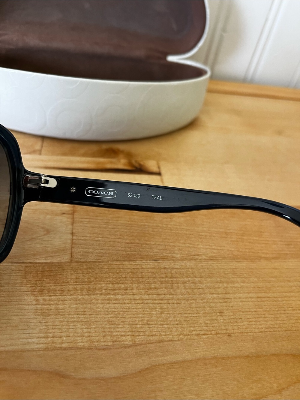 COACH Oversized Sunglasses S2029 - Picture 8 of 13